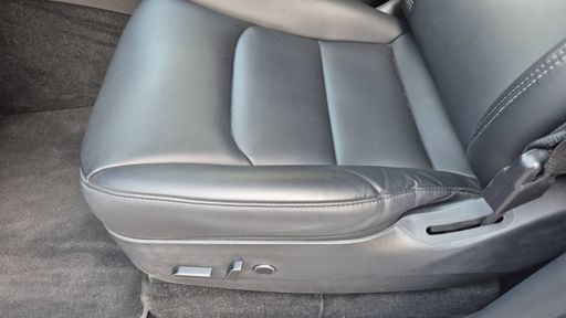 Tesla Model Y 275 Rwd - Standard Range – 2022 – 36852 km – Électrique – Boîte Automatique — photo 11