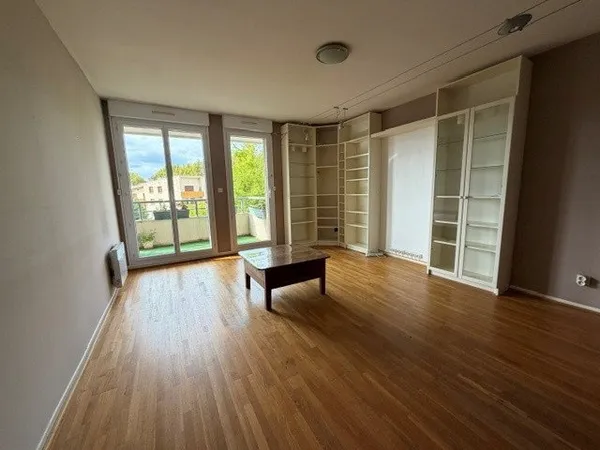 Centre ville Jolimont T3 68 m2 avec terrasse et 2 parkings