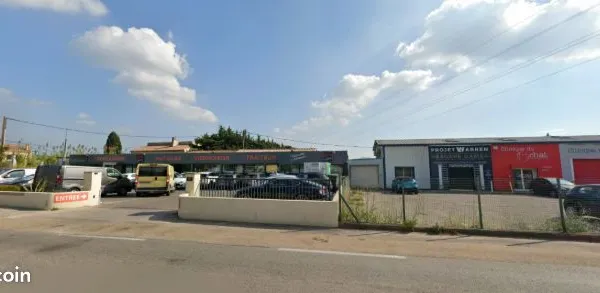 Local d'activité 85 m² - entrepôt + bureaux - La Farlède