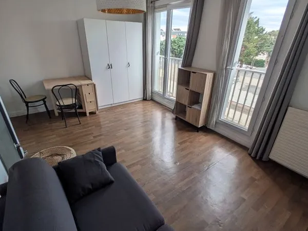 Loue studio meublé