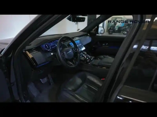 Land Rover Range Rover sport 3.0 p510e 510ch phev first edition — photo 9