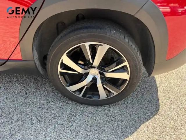 Peugeot 2008 puretech 110ch s&amp;s eat6 — photo 11