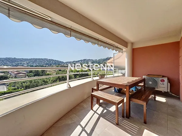 Golfe Juan - 4P - 95m2 - Secteur COURCETTES - Terrasse - Garage - Piscine - Dernier étage - Refait à