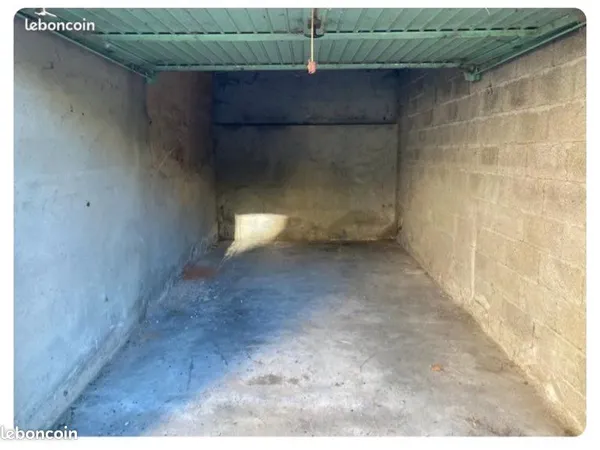 Garage à louer