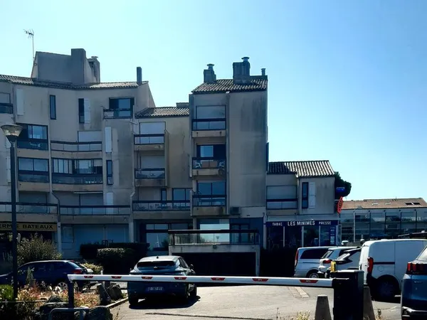 Garage fermé 13,3 m2 - Port des Minimes - Résidence Les Quais de La Rochelle