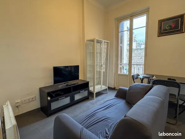 APPARTEMENT 3 PIECES 41m² HAUT GAMBETTA