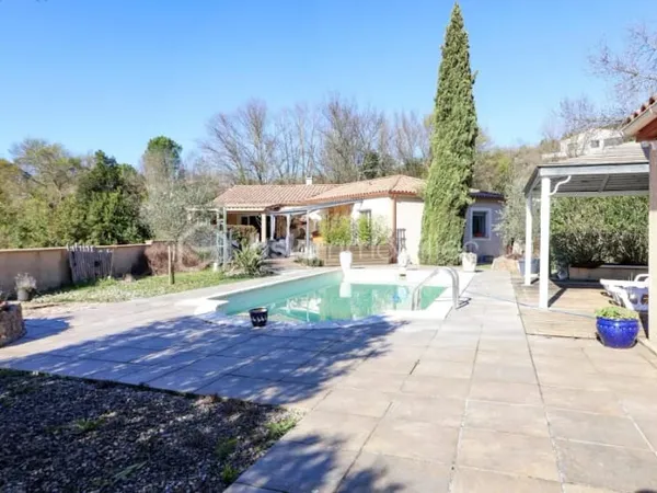 Villa 6 pièces 192 m²