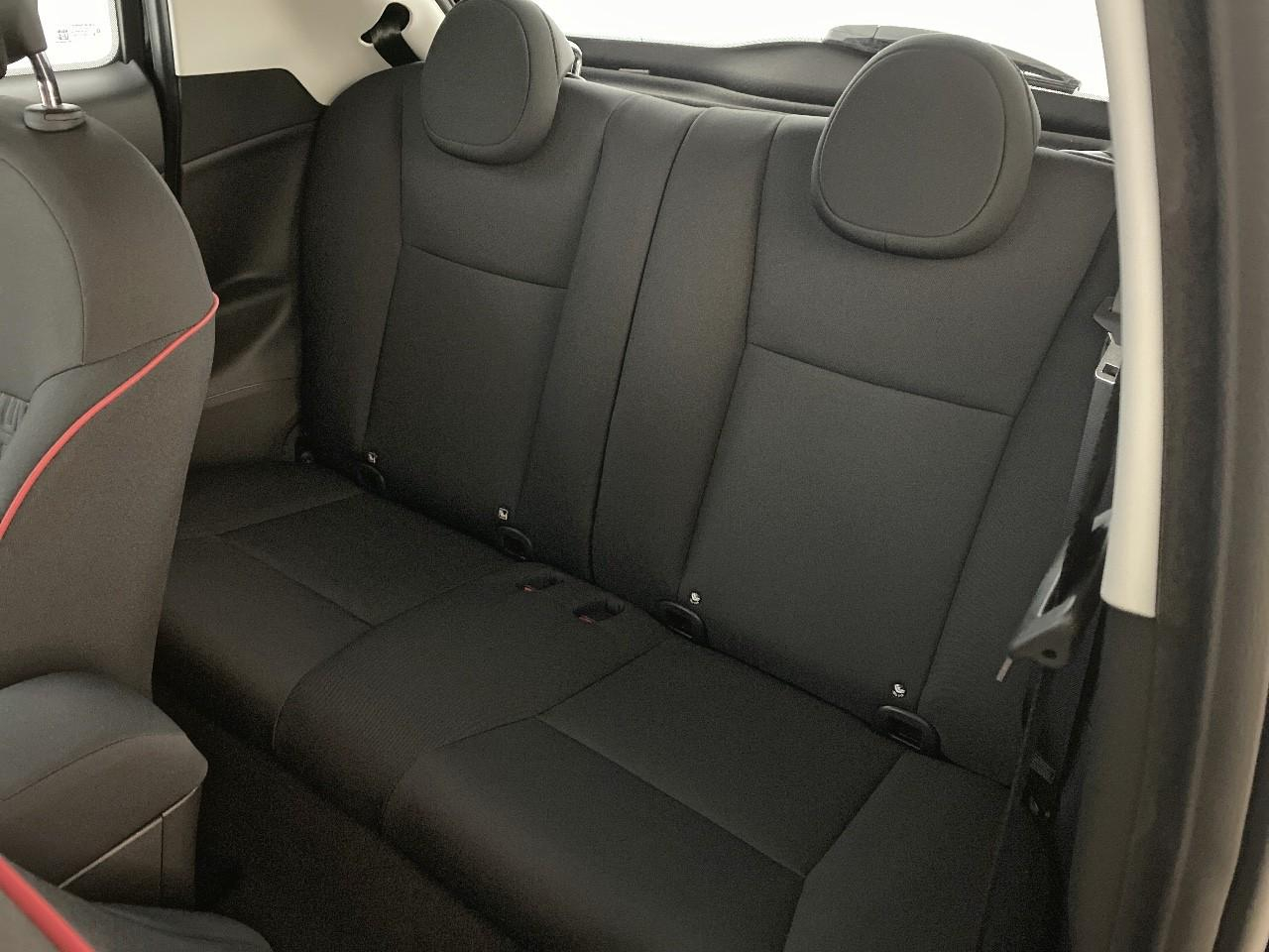Fiat 500 3+1 e 118 ch red — photo 10