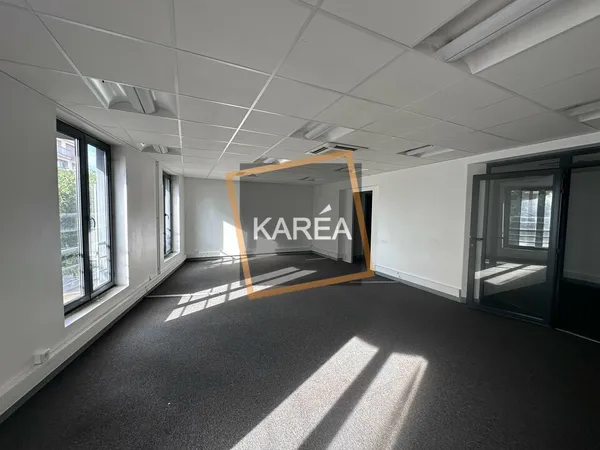 Local professionnel 69 m²