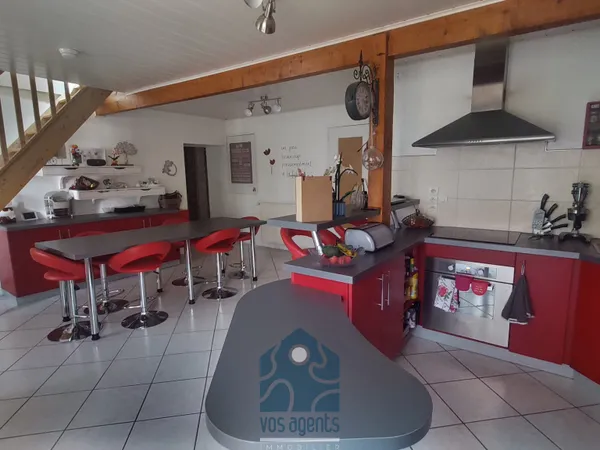 Maison de bourg 7 pièces avec garage