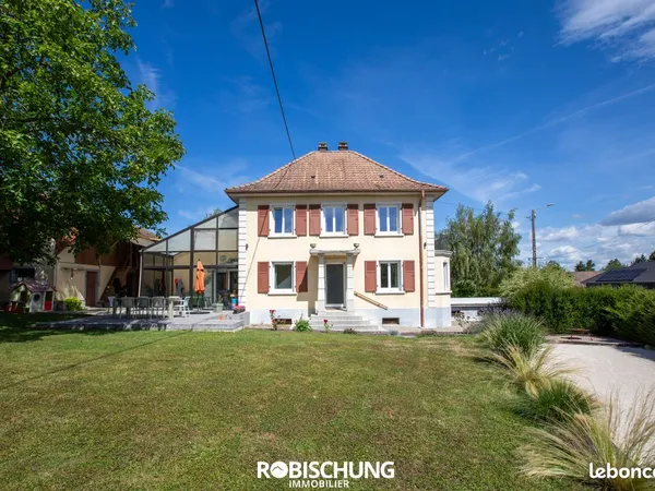 Propriété 6 pièces 147 m²