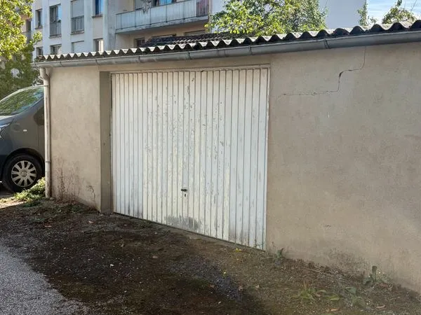 Stationnement Vente Limoges   12000€