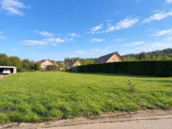 Terrain Quingey 878 m2