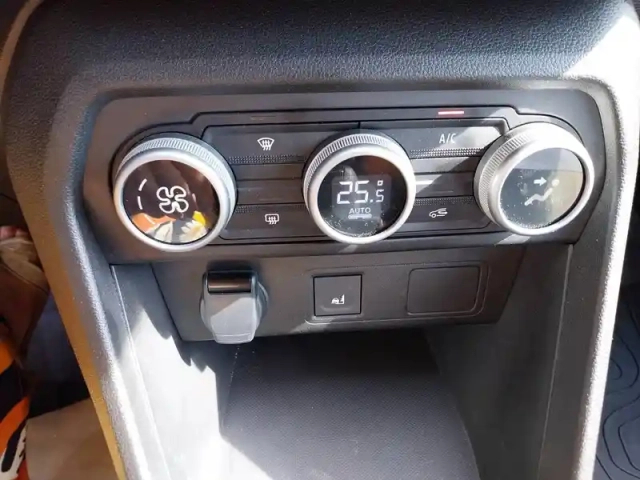 Dacia Sandero tce 90 cvt — photo 22