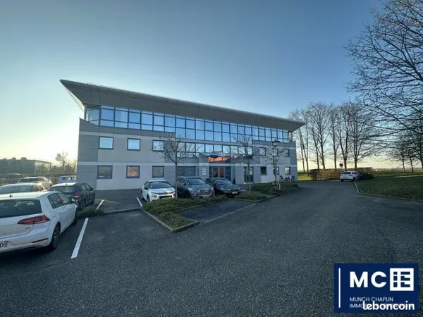 BUREAUX 395 m² ENTZHEIM