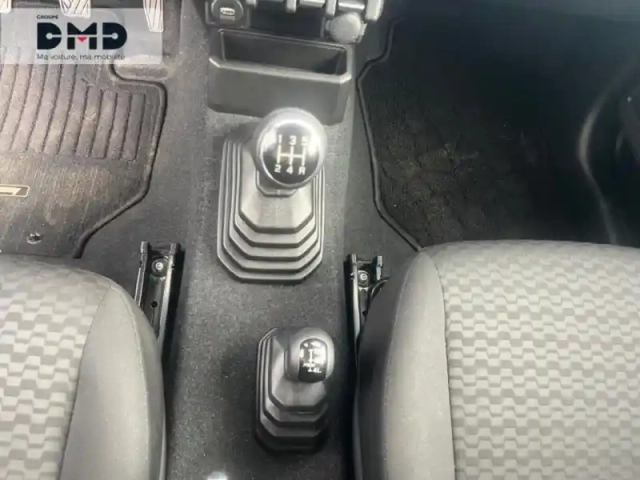 Suzuki Jimny 1.5 vvt privilège — photo 8