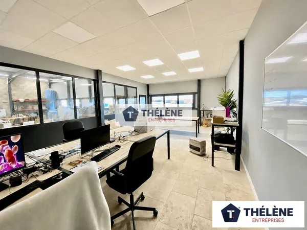 Local professionnel 144 m²