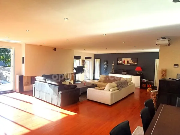 🏡 À vendre - Spacieux appartement T4 de 160 m² avec terrasse 48m² plein sud à Hem