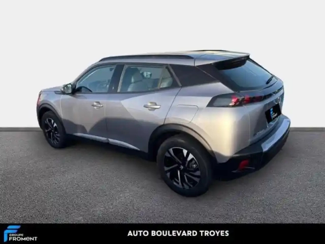 Peugeot 2008 e- 136ch allure — photo 7