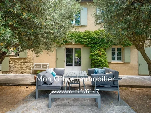 Référence : 6147-CCH. - Maison 9 pièces, avec maison d'amis ou gardien. Au calme