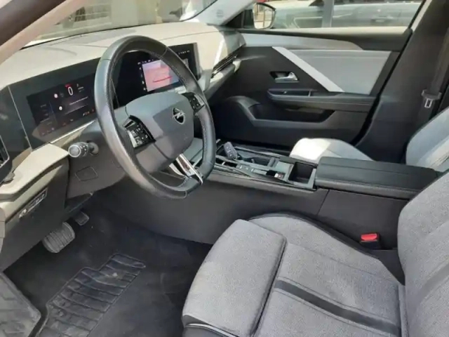 Opel Astra 1.6 turbo 180ch hybrid elegance business bva8 — photo 10