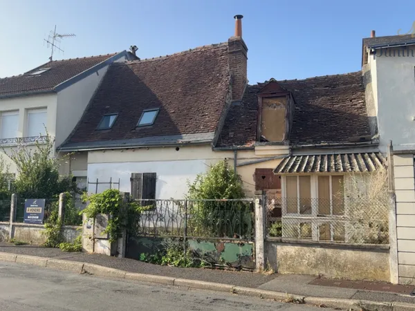Maison d'environ 80m2 à rénover Idéalement situé