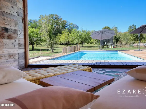 Villa 9 pièces 390 m²