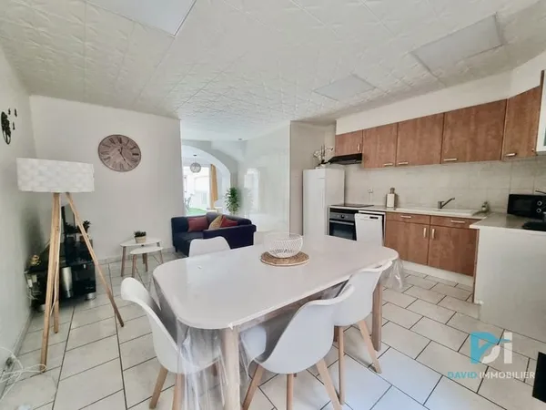 Appartement T3 avec terrasse Rez-de-chaussée Pomérols