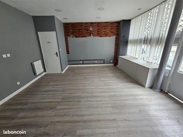 Boutique 60 m² LE PERREUX SUR MARNE