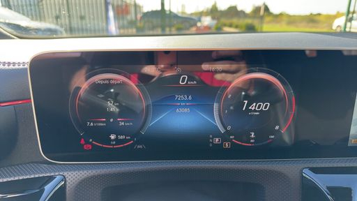 Mercedes Classe CLA Shooting  Brake 200 163 7G-DCT - AMG Line – 2019 – 63085 km – Essence – Boîte Automatique — photo 15