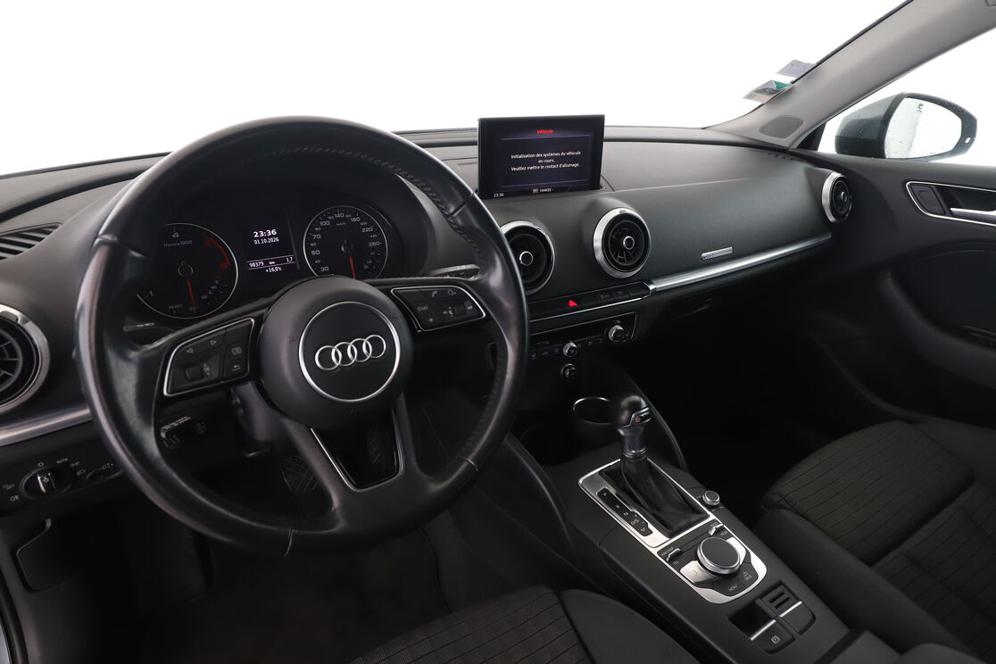 Audi A3 Sportback 35 TDI Sport S Tronic 7 — photo 10