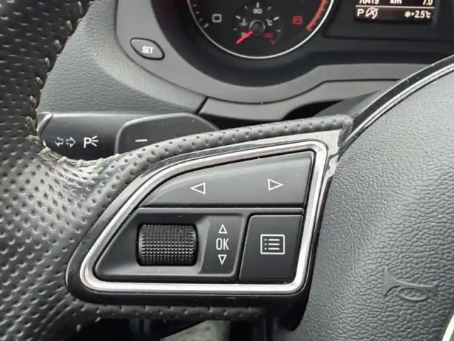Audi Q3 1.4 tfsi 150 s-line s-tronic6 — photo 16