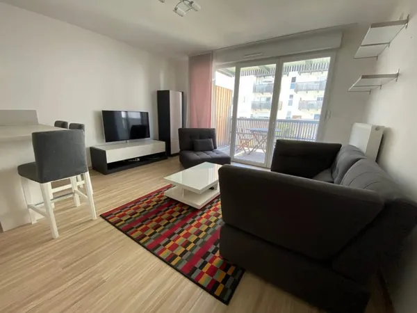 T2 MEUBLÉ LYON 7