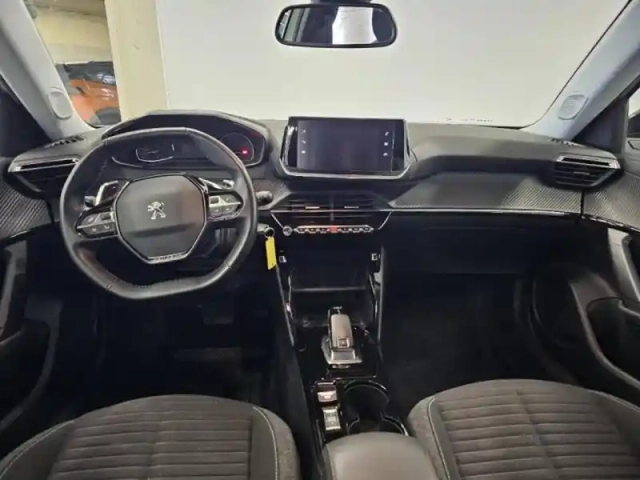 Peugeot 2008 1.2 puretech 130ch s&amp;s style eat8 — photo 13