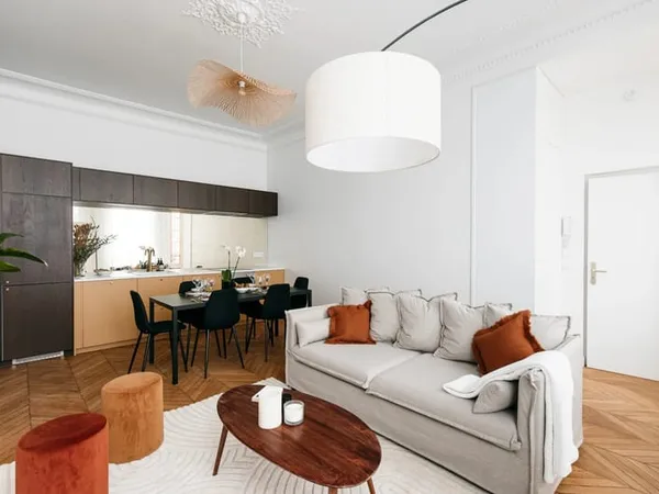 PARIS IX - A LOUER MEUBLE - SUBLIME 2 PIECES DE 58M² AU 4E ETAGE AU CALME SUR COUR - 1 CHAMBRE
