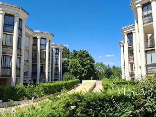 Studio 1 pièce 27 m²