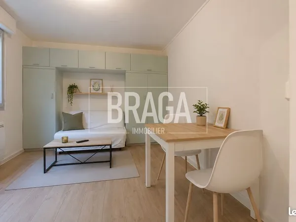 Studio 1 pièce 21 m²