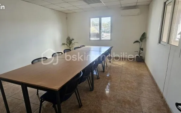 Local 105 m²