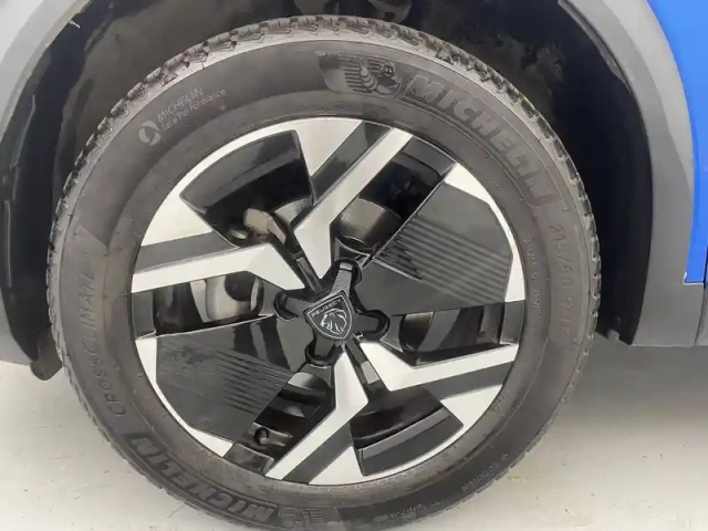Peugeot 2008 puretech 130 s&amp;s eat8 — photo 18