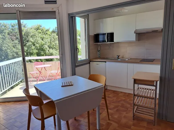 Studio 1 pièce 28 m²
