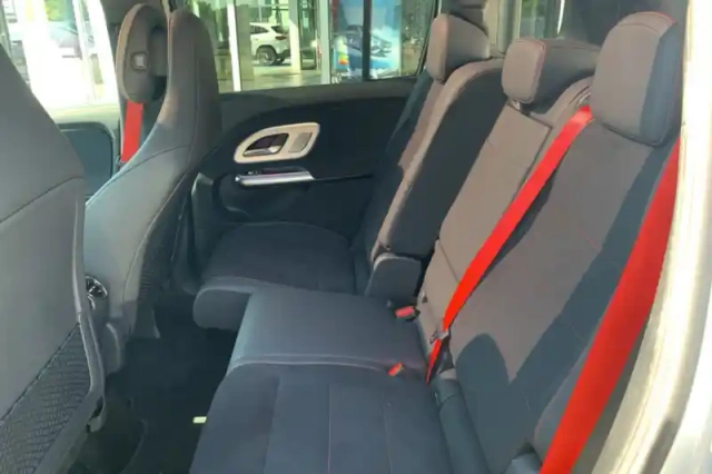 Mercedes Glb 250+ eq — photo 11