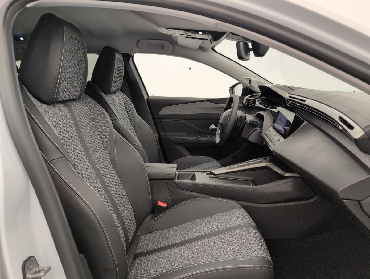 Peugeot 308 — photo 9
