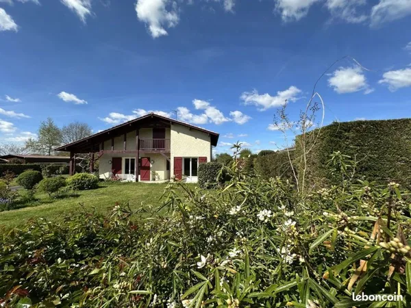Maison 4 chambres + double garage + atelier