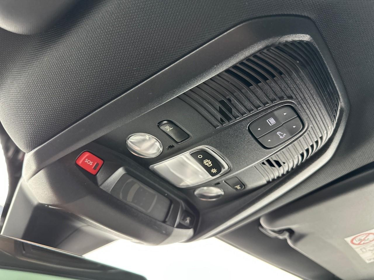 Peugeot 3008 hybrid 225 e-eat8 gt pack — photo 35