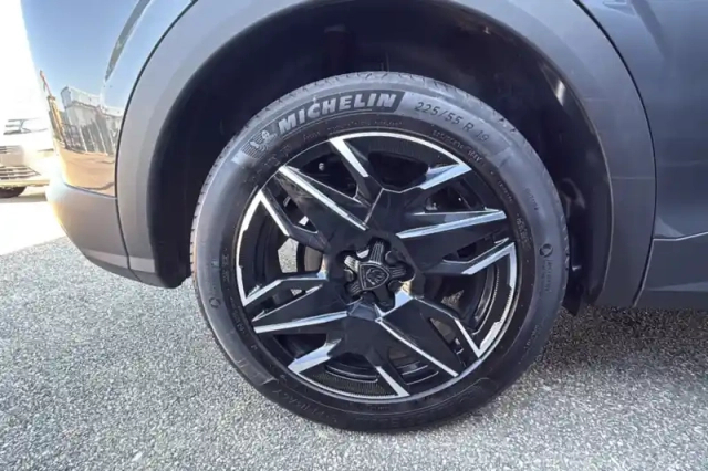 Peugeot 3008 hybrid 136 e-dcs6 — photo 29