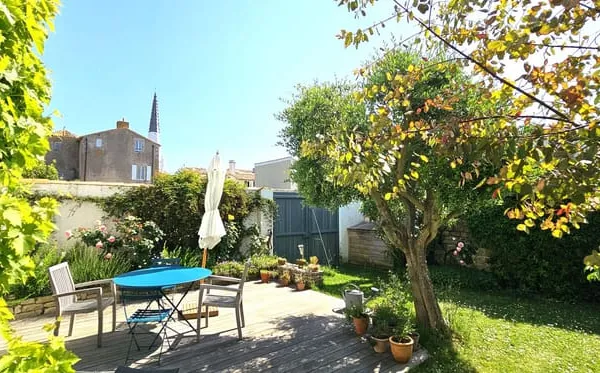 EXCUSIVITE - Maison de Charme au Coeur du Village