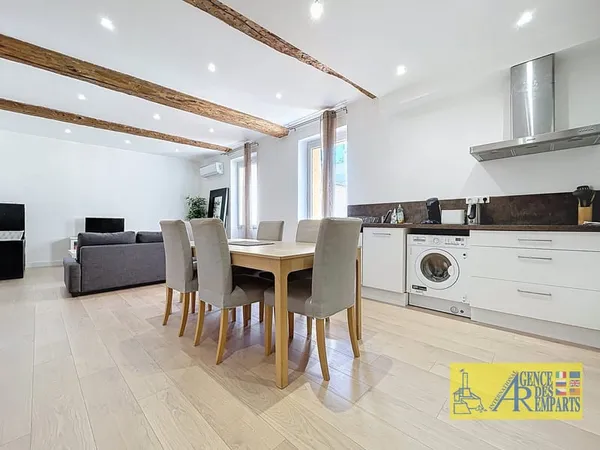 Charme et élégance au coeur du Vieil Antibes Appartement 3 pièces de 63,84 m2
