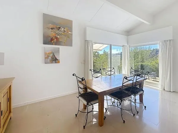 Maison 9 pièces 271 m²