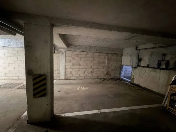 Parking 15 m²