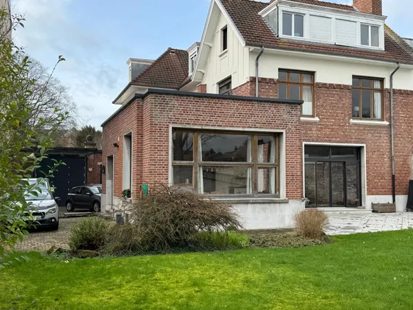 Maison 10 pièces 404 m²